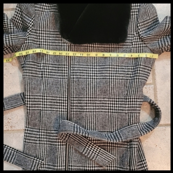 NWT INC International Plaid Black/ White Fur Collor Jacket sz L - Picture 13 of 15